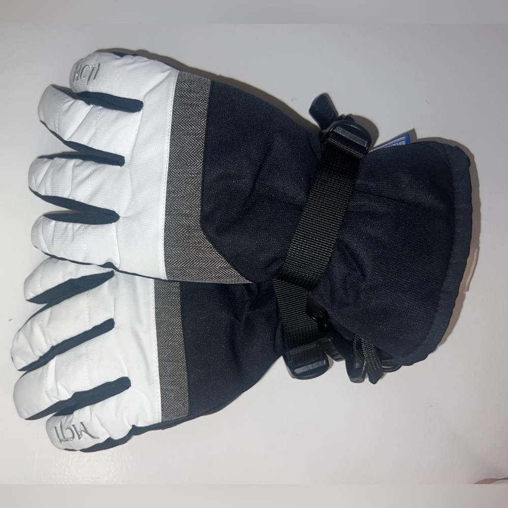 Women's Black and White Winter Gloves